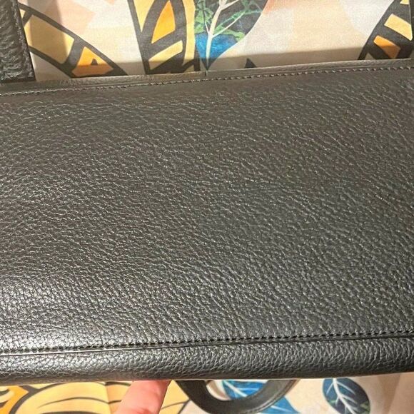 Kate Spade Pebbled Leather Crossbody - GUC - - Picture 5 of 12